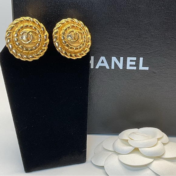 CHANEL Gold Spiral Earrings - Picture 6 of 10